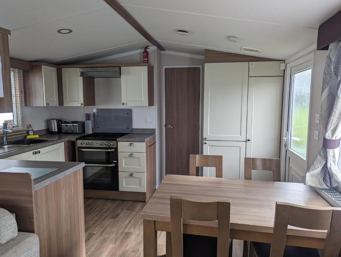 הייסטינגס Swift Holidays At Combe Haven Holiday Park מראה חיצוני תמונה